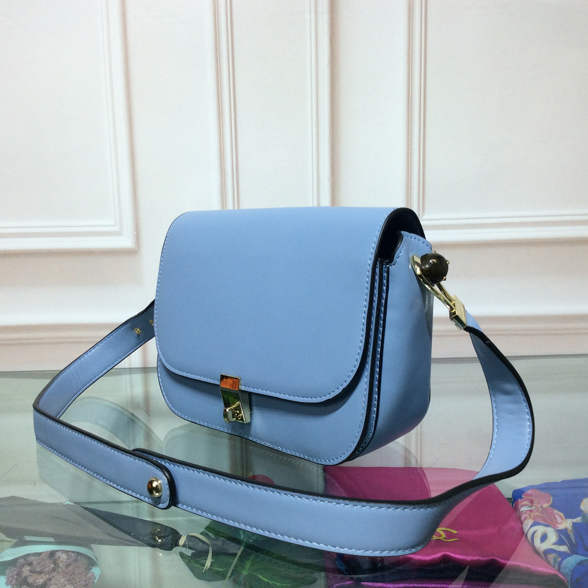 V004-2 22x16x6.5浅蓝